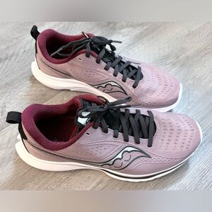 Women's Saucony Running Shoes - Kinvara 13 Like New